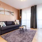 Appartement Gozsdu White Raven 105 - Free Parking, Terrace *