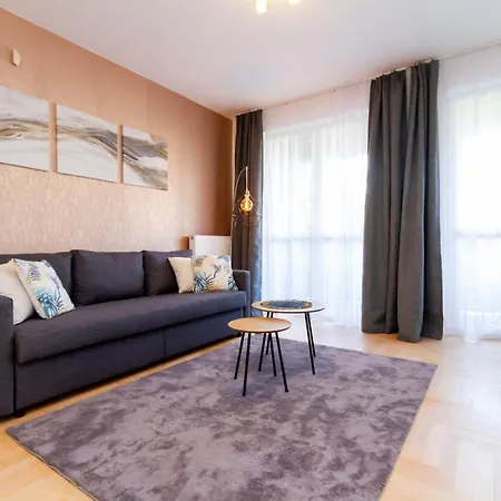아파트 Gozsdu White Raven 105 - Free Parking, Terrace *