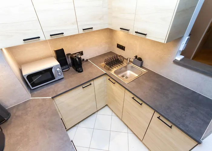 Gozsdu White Raven 105 - Free Parking, Terrace *