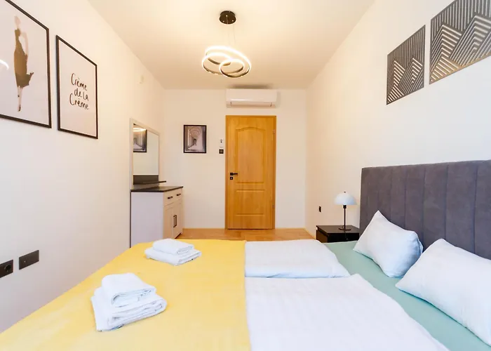 Gozsdu White Raven 105 - Free Parking, Terrace Daire *